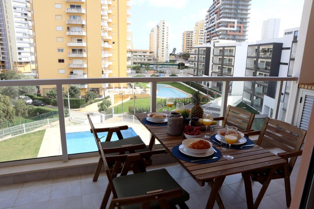 Premium By Algest Apartment *